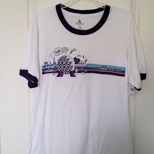 Disney Parks Epcot t-shirt XL